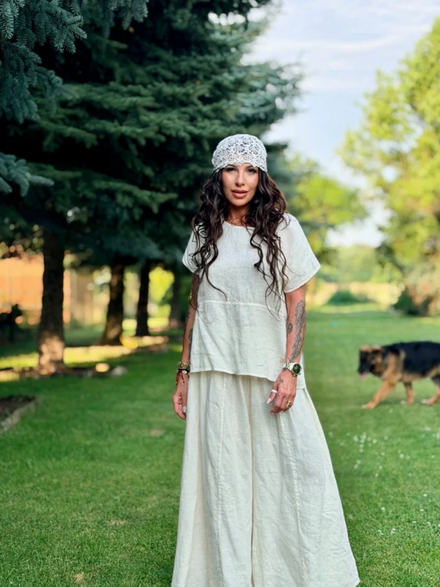 Klasyka i wygoda w jednym wydaniu – idealny komplet na letnie dni. ✨
#bastetfashion #summer #MustHave #fashionstyle